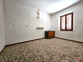 Trilocale in Vendita a Casole d'Elsa, 90'000€, 75 m²