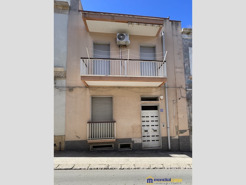 Casa Indipendente in Vendita a Pachino, 160'000€, 354 m²