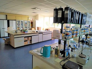 Capannone in Vendita a Senago, 715'000€, 3100 m²