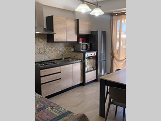 Bilocale in Affitto a Giardini Naxos, zona Calcarone, 800€, 55 m², arredato
