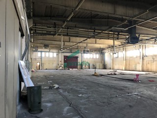 Capannone in Affitto a Modugno, zona Zona Industriale, 8'000€, 2500 m²
