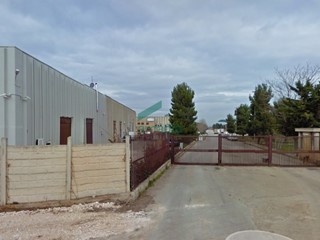 Capannone in Affitto a Bitonto, zona zona industriale, 9'200€, 2676 m²
