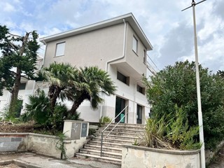 Trilocale in Vendita a Rosignano Marittimo, zona Caletta, 179'000€, 70 m²