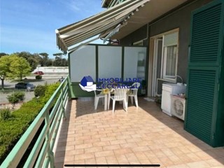 Trilocale in Vendita a Massa, zona Marina di Massa, 280'000€, 60 m², arredato