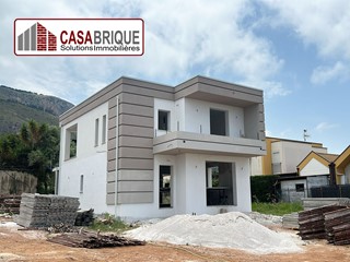 Villa in Vendita a Altavilla Milicia, 310'000€, 180 m²