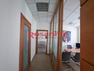 Immobile commerciale in Affitto a Livorno, 4'850€, 350 m²