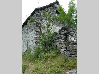 Casale in Vendita a Montecrestese, 42'000€, 70 m²