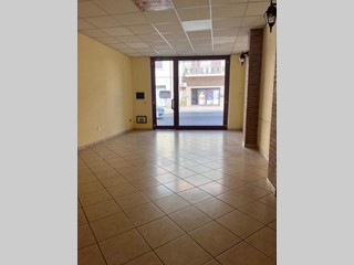 Immobile commerciale in Vendita a San Benedetto del Tronto, 100'000€, 54 m²