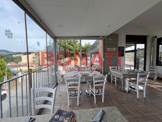 Attività commerciale in Vendita a La Spezia, zona Centro, 70'000€, 100 m², arredato