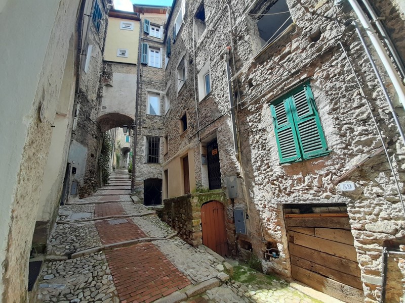 Trilocale in Vendita a Ceriana, 75'000€, 50 m², arredato