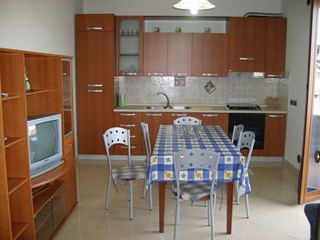 Trilocale in Affitto a Gioia Tauro, zona centro, 50 m², arredato