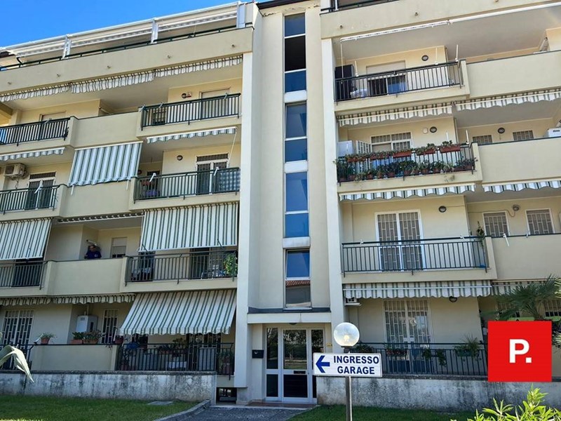 Appartamento in Vendita a Caserta, 219'000€, 140 m²