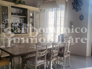 Appartamento in Vendita a Capannoli, zona San Pietro In Belvedere, 220'000€, 150 m², arredato