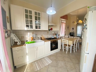 Trilocale in Vendita a Rosignano Marittimo, zona Vada, 198'000€, 80 m², arredato