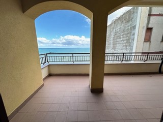 Trilocale in Vendita a Caronia, 119'000€, 100 m²