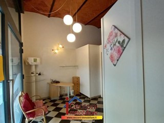 Negozio in Vendita a Lamporecchio, 120'000€, 55 m²