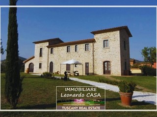 Casale in Vendita a Monsummano Terme, 1'200'000€, 400 m²