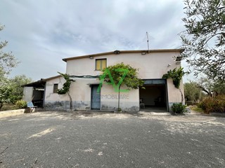 Terreno agricolo in Vendita a Belpasso, 40'000€, 