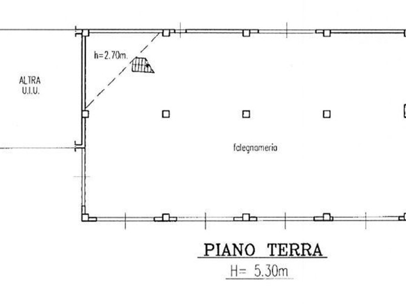 Capannone in Vendita a Luni, zona Dogana, 225'000€, 220 m²