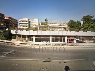 Capannone in Vendita a Taggia, 700'000€, 1000 m²