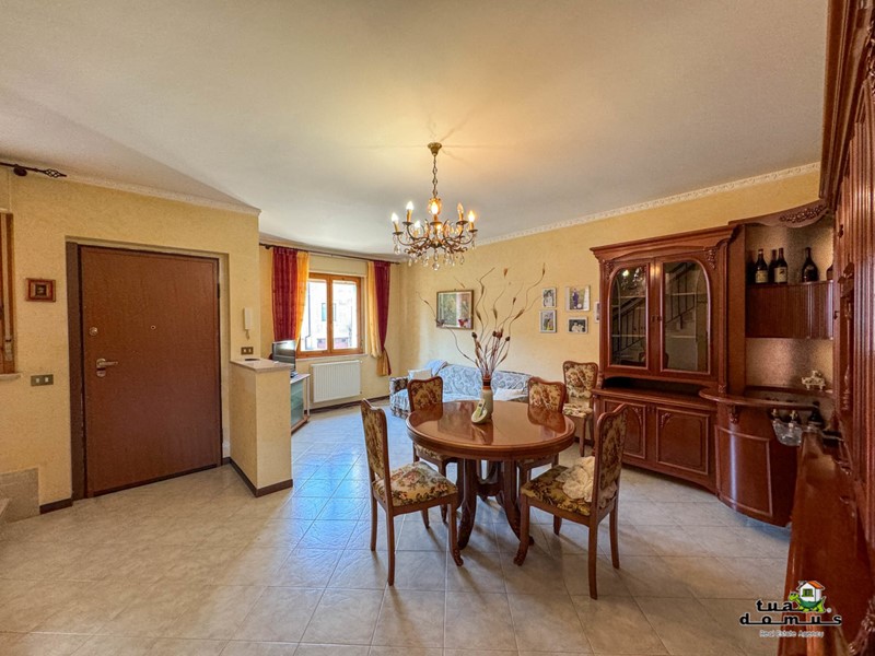 Casa Semi Indipendente in Vendita a Bassano Romano, 135'000€, 190 m²