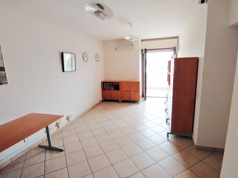 Ufficio in Vendita a Fiano Romano, 95'000€, 80 m²