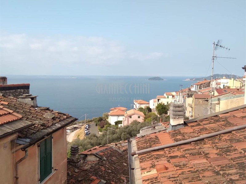 Trilocale in Vendita a Lerici, zona La Serra, 130'000&euro;, 45 m²