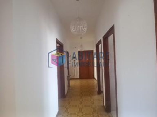 Appartamento in Vendita a Livorno, 300'000&euro;, 120 m², con Box