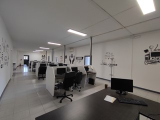 Negozio in Affitto a Anzio, 3'000€, 262 m²