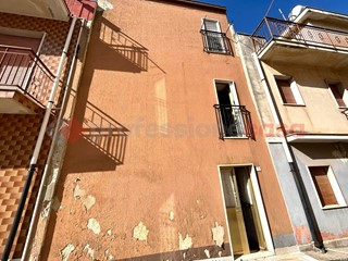 Casa Indipendente in Vendita a Siracusa, 40'000&euro;, 80 m²