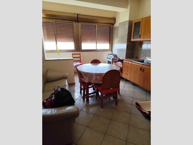 Quadrilocale in Vendita a Palermo, 110'000€, 110 m², con Box