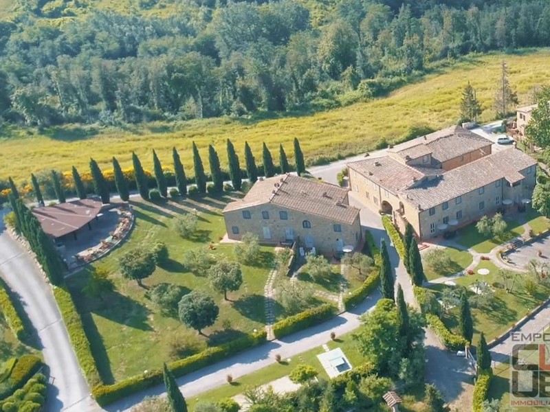 Casale in Vendita a Montaione, 3'500'000€, 1000 m², arredato