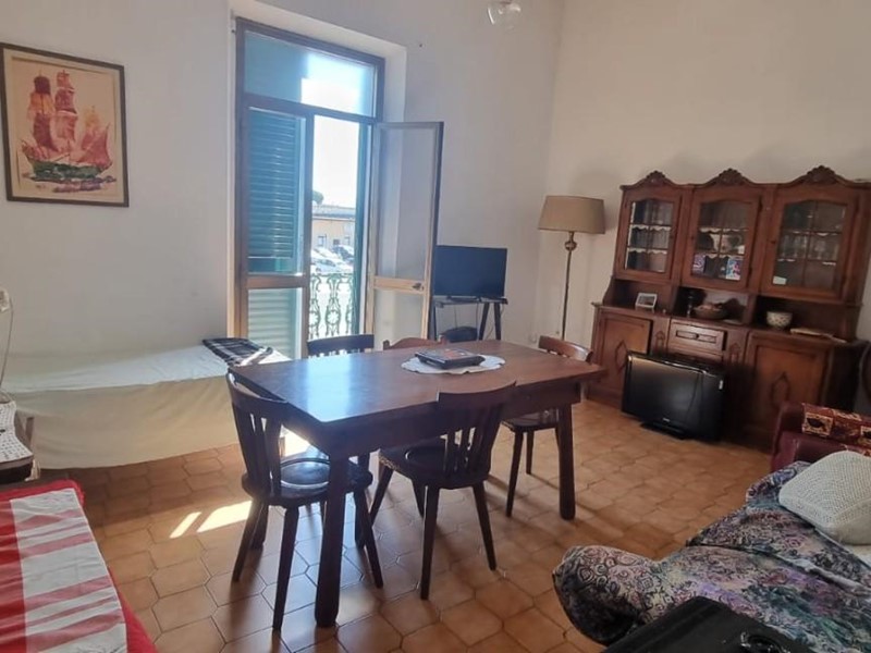 Casa Semi Indipendente in Vendita a Viareggio, 180'000€, 110 m²