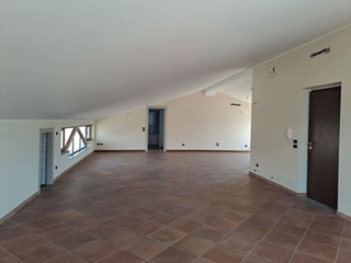 Bilocale in Vendita a Terme Vigliatore, 100'000€, 140 m²