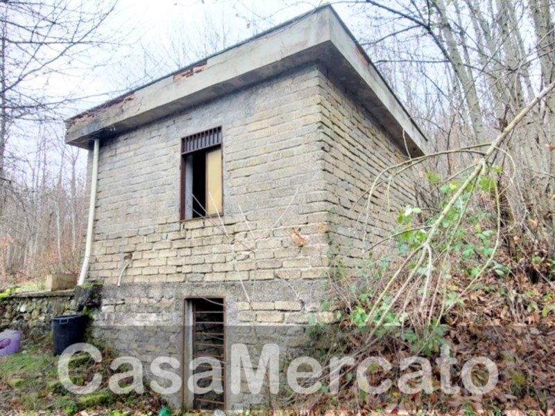Casa Indipendente in Vendita a Rocca di Papa, 25'000€, 30 m²