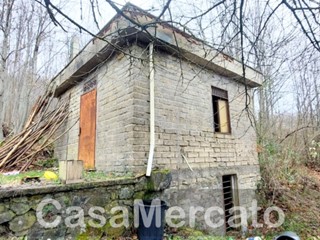 Casa Indipendente in Vendita a Rocca di Papa, 25'000€, 30 m²