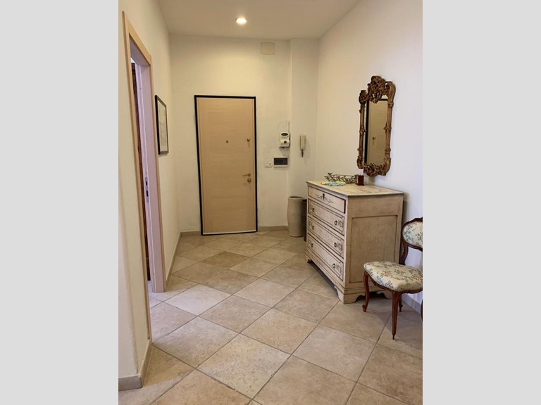 Trilocale in Vendita a Alassio, 550'000€, 90 m², arredato