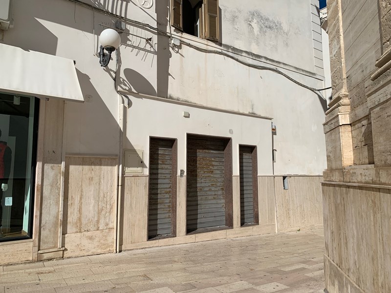 Attività commerciale in Vendita a Vieste, 160'000€, 40 m²