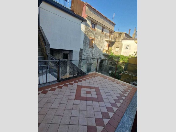 Casa Semi Indipendente in Vendita a Montoro, 48'000€, 100 m²