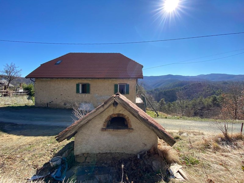 Casa Indipendente in Vendita a Sassello, 125'000€, 180 m²