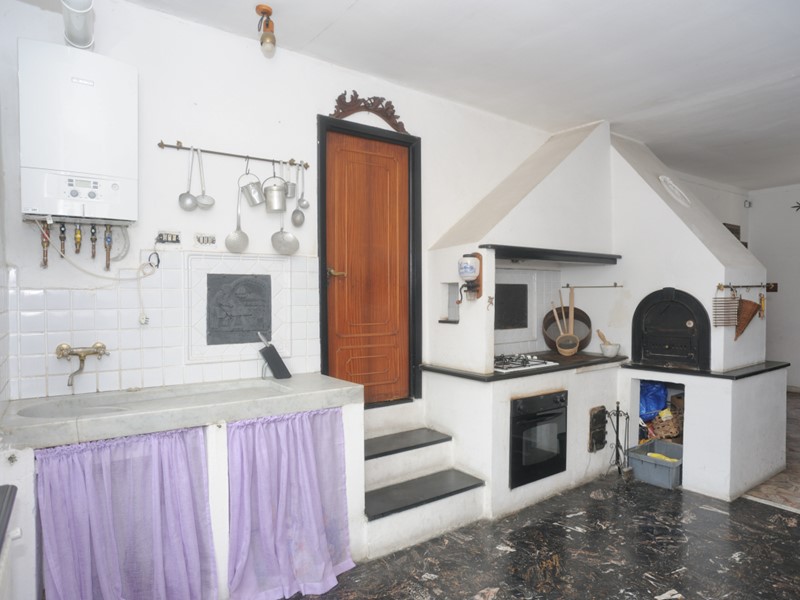 Appartamento in Vendita a Campomorone, zona Isoverde, 115'000€, 111 m²