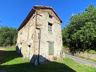 Casa Indipendente in Vendita a Ponzone, 40'000€, 90 m²