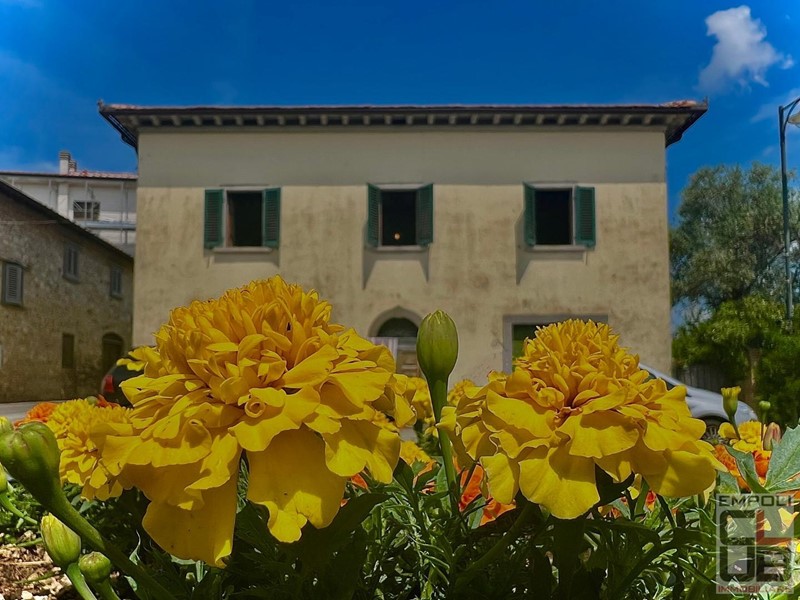 Villa in Vendita a Barberino Tavarnelle, zona San Donato In Poggio, 690'000€, 300 m², con Box