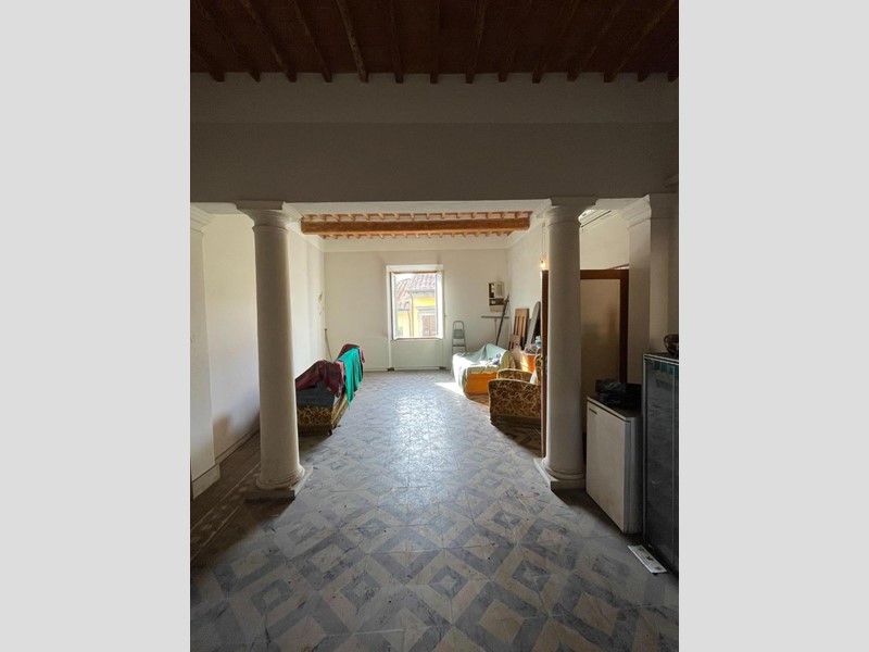 Appartamento in Vendita a Pisa, 480'000€, 200 m², arredato