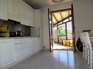 Casa Indipendente in Vendita a Trecastelli, zona Passo Ripe, 185'000€, 380 m², con Box