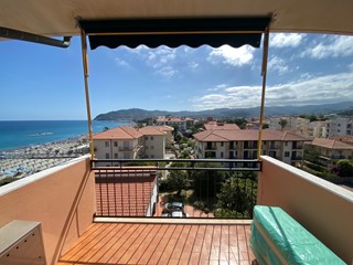 Trilocale in Affitto a San Bartolomeo al Mare, 900€, 70 m², con Box