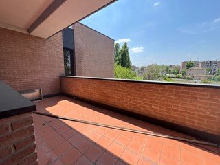 Ufficio in Vendita a Reggio Emilia, 158'000€, 87 m²