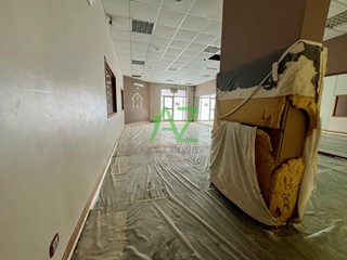 Immobile commerciale in Vendita a Misterbianco, zona Centro, 106'000€, 168 m²