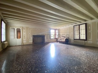 Ufficio in Affitto a Bassano del Grappa, 1'000€, 80 m²