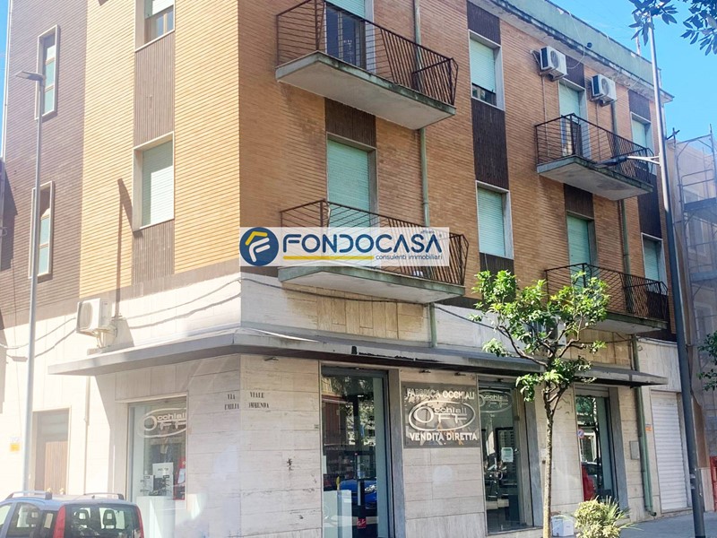 Trilocale in Vendita a Brindisi, zona Commenda, 109'000€, 108 m²